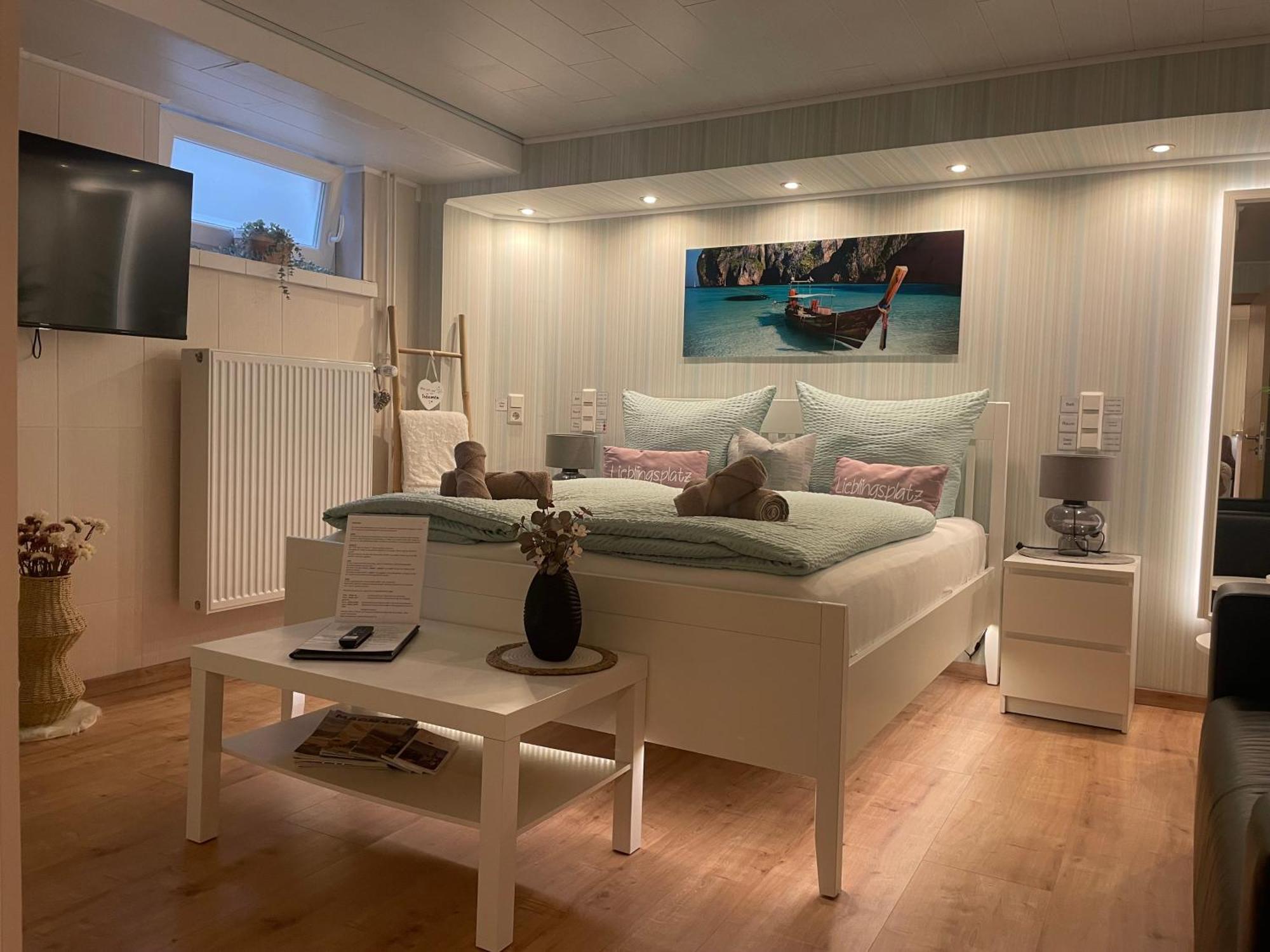 Moderne Ferienwohnung Zur Schlosshöhe Lieser Exterior foto